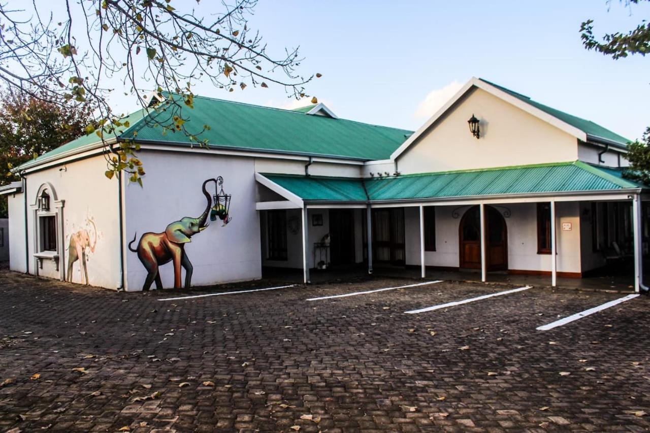 Villa Jana Guesthouse Претория Екстериор снимка