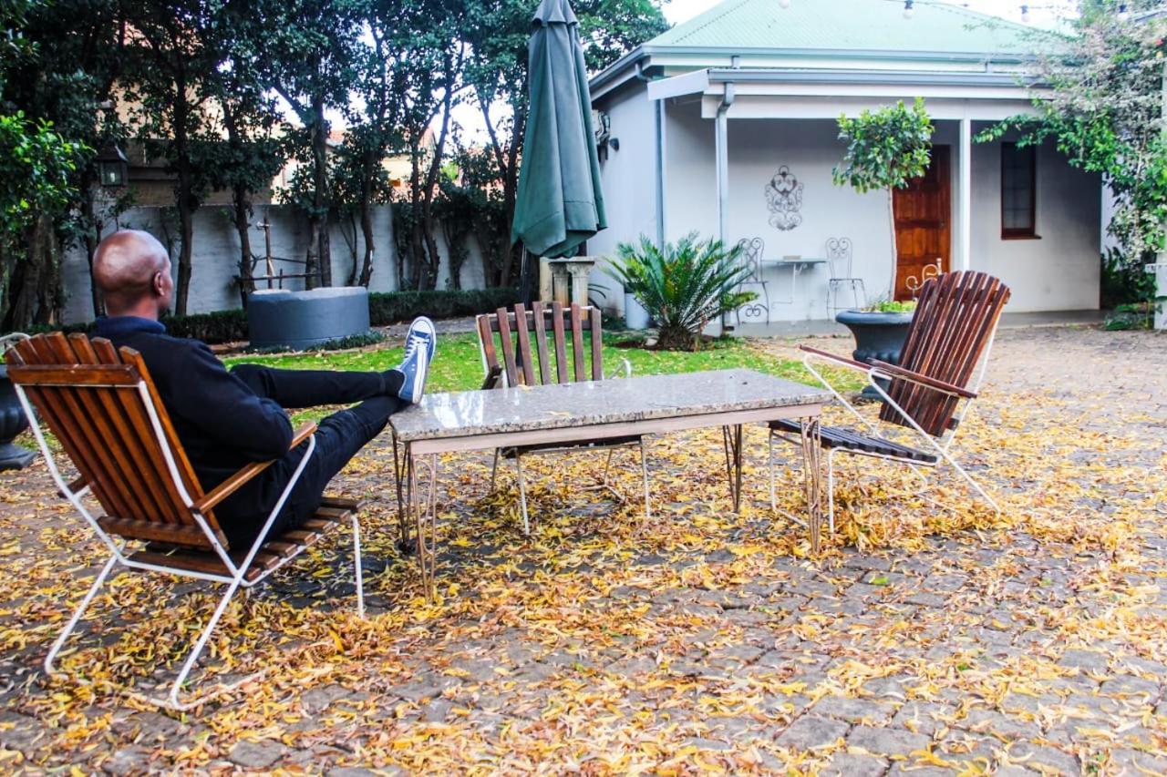 Villa Jana Guesthouse Претория Екстериор снимка