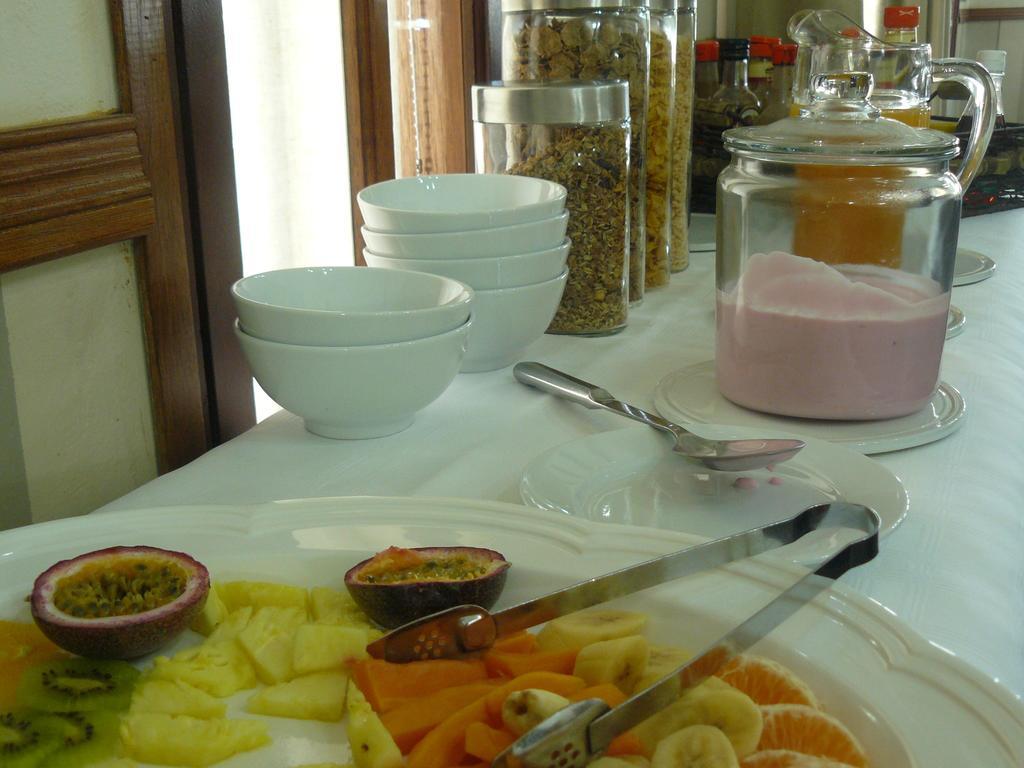 Villa Jana Guesthouse Претория Екстериор снимка
