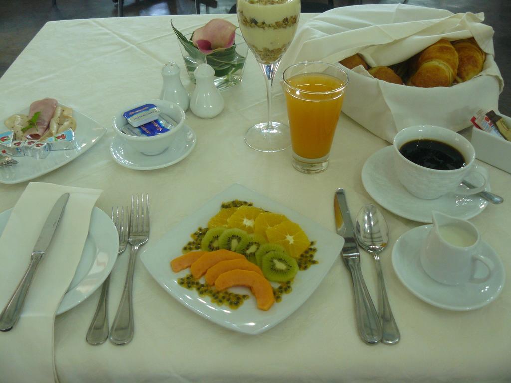 Villa Jana Guesthouse Претория Екстериор снимка