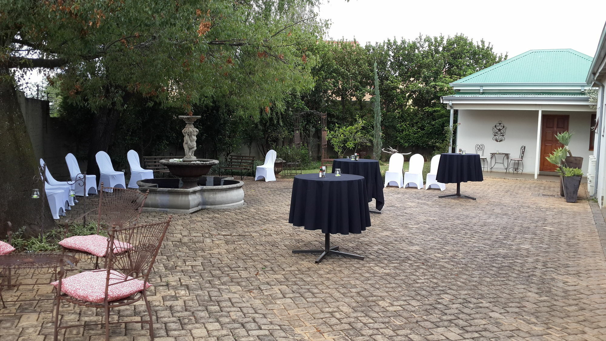 Villa Jana Guesthouse Претория Екстериор снимка