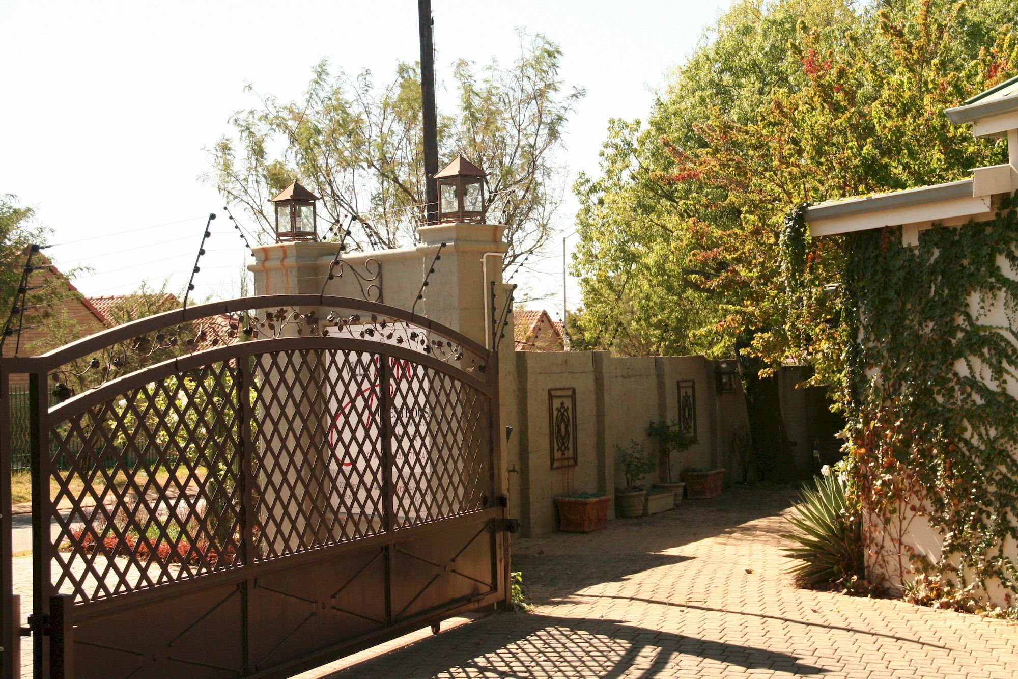 Villa Jana Guesthouse Претория Екстериор снимка