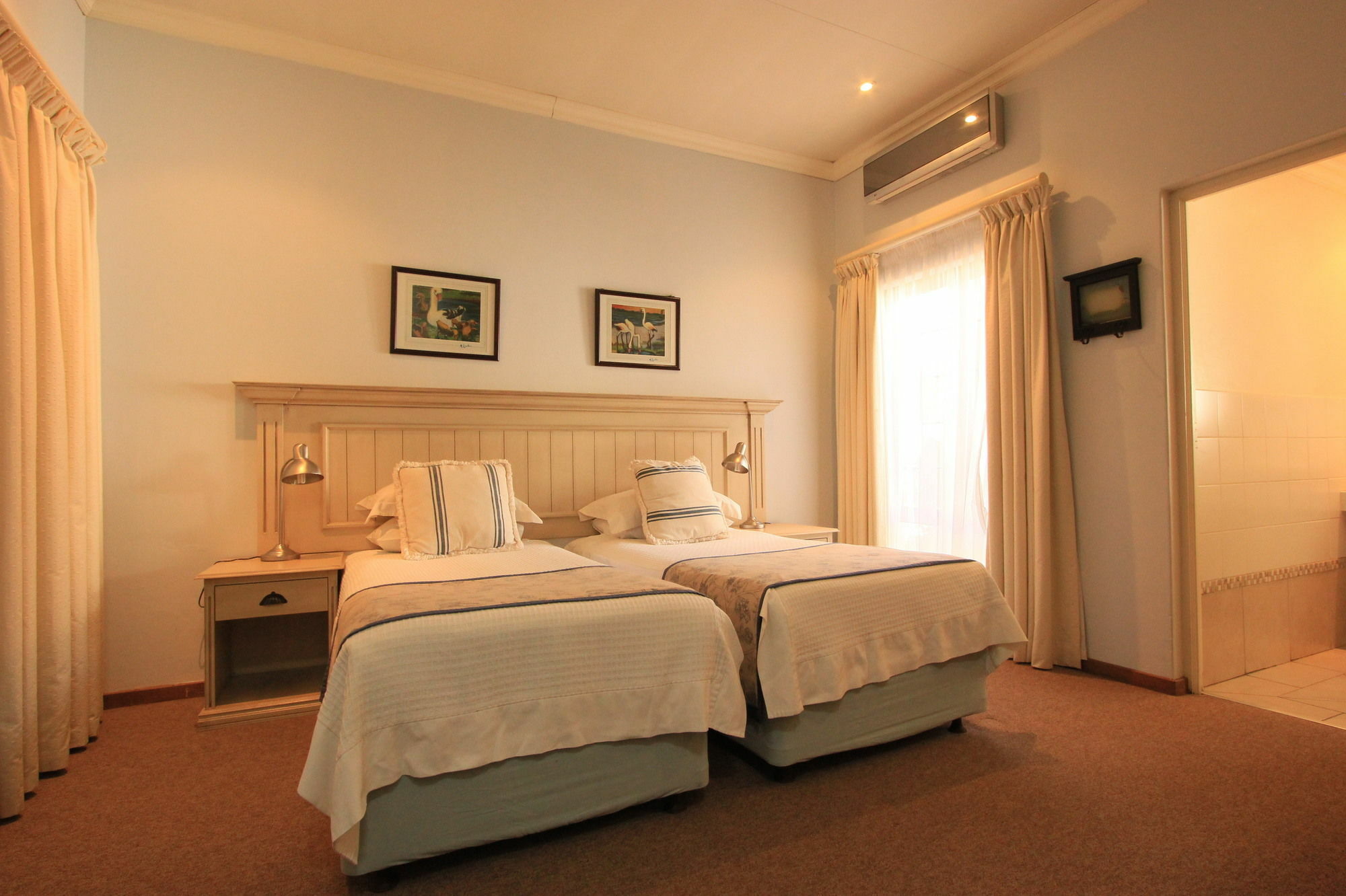 Villa Jana Guesthouse Претория Екстериор снимка