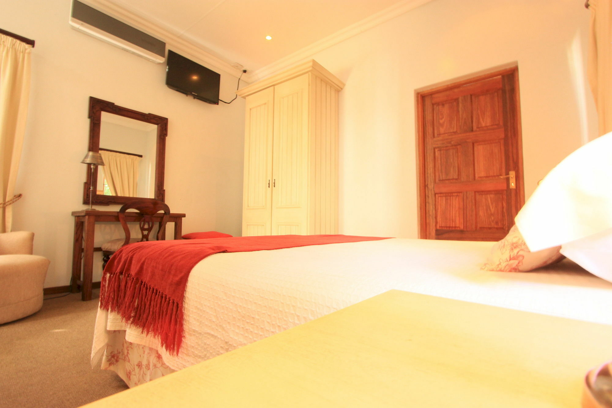 Villa Jana Guesthouse Претория Екстериор снимка